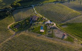 Follonico 4-suite B&b